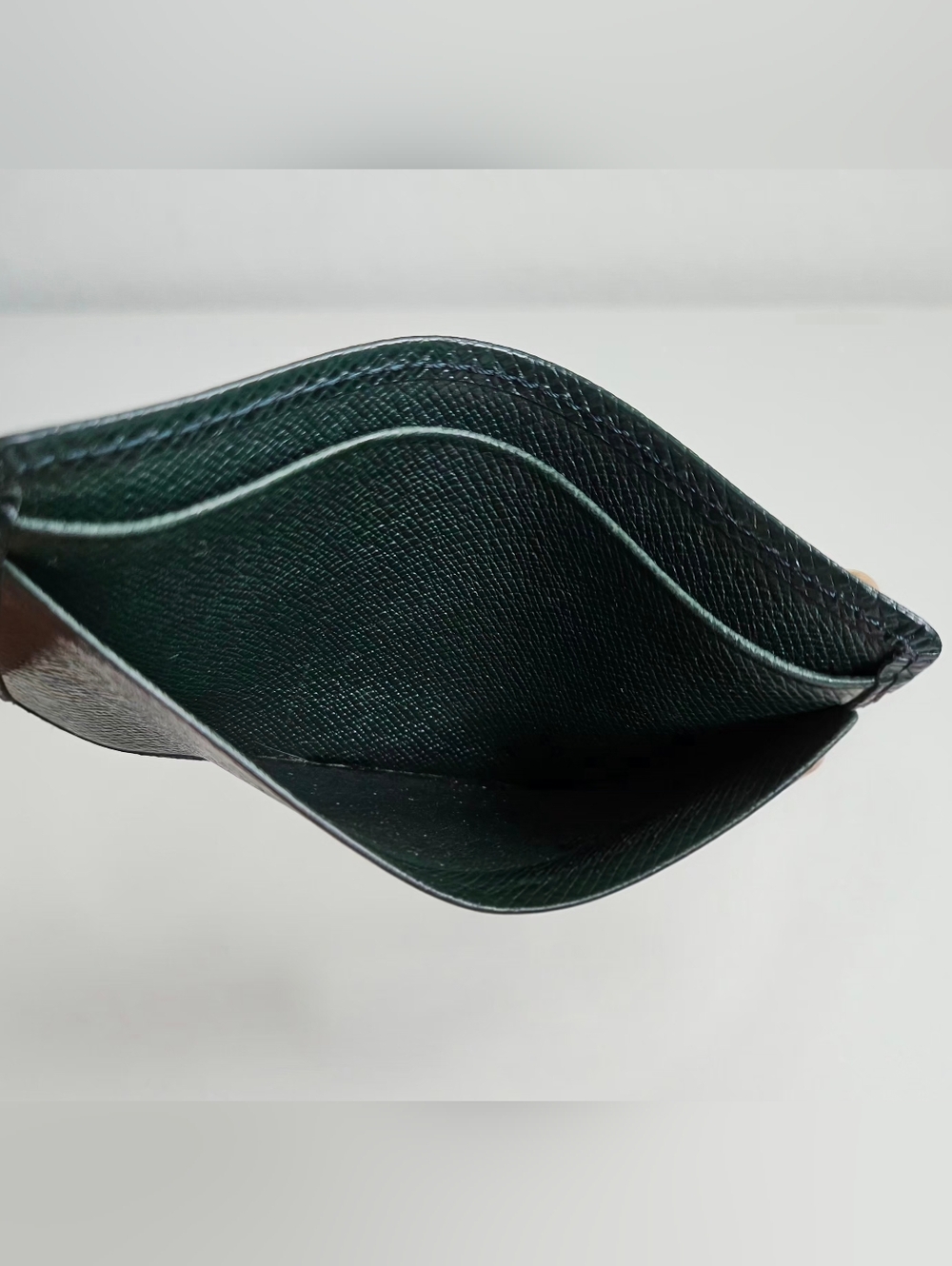Louis Vuitton Green Taiga Leather Slim Card Holder Wallet - Picture 5 of 7